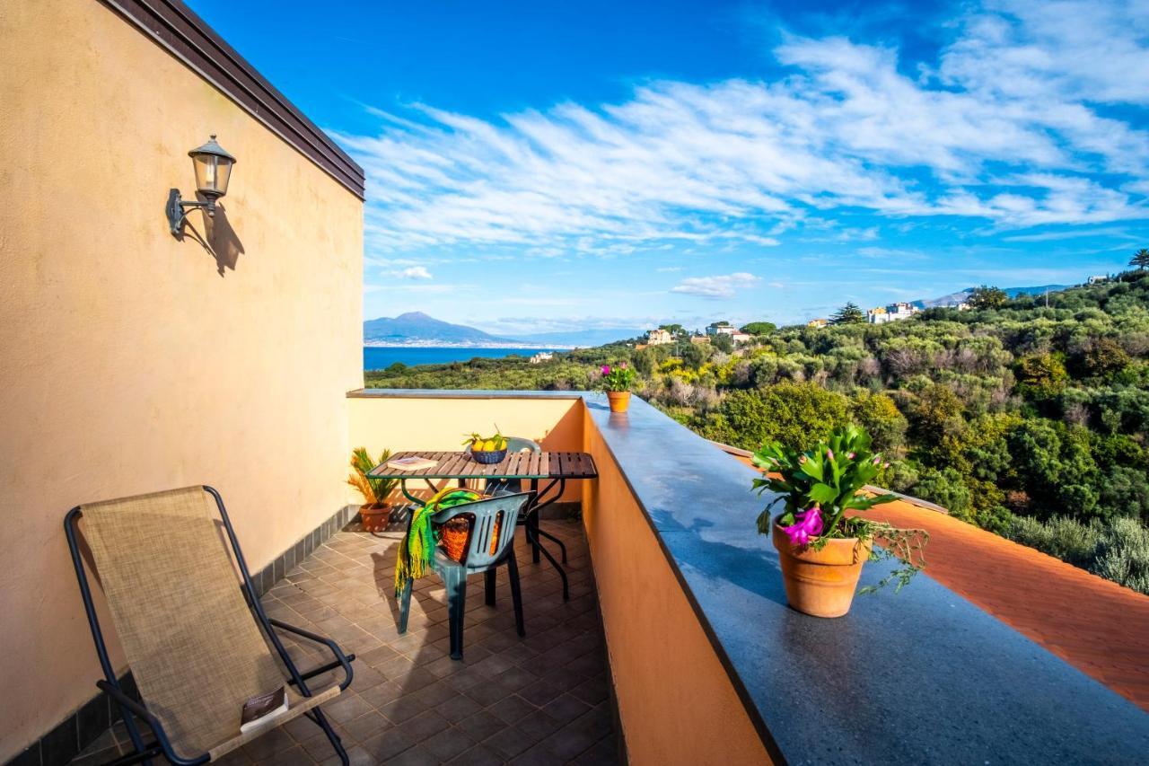 Villa Rosmary - Sorrento Coast - Gulf Of Naples View Luaran gambar